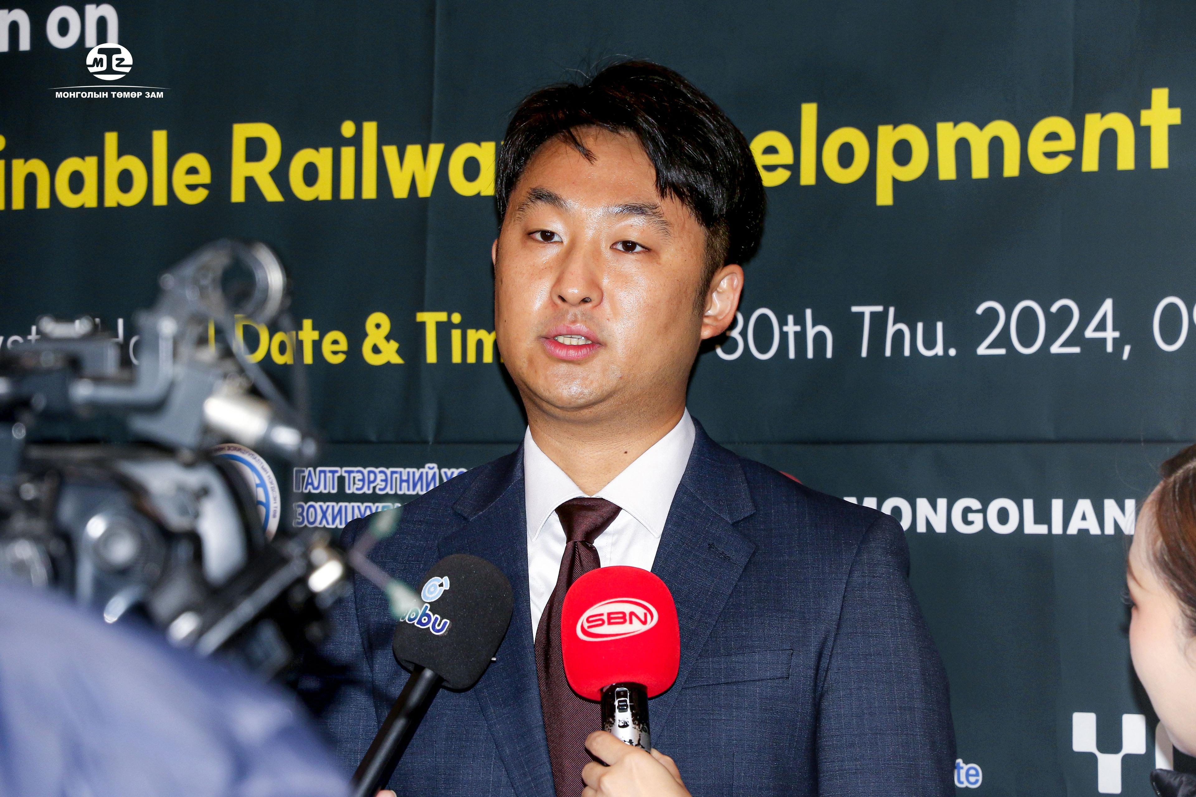 A JOINT SEMINAR TITLED "STRATEGIES FOR SUSTAINABLE RAILWAY DEVELOPMENT IN MONGOLIA" WAS ORGANIZED