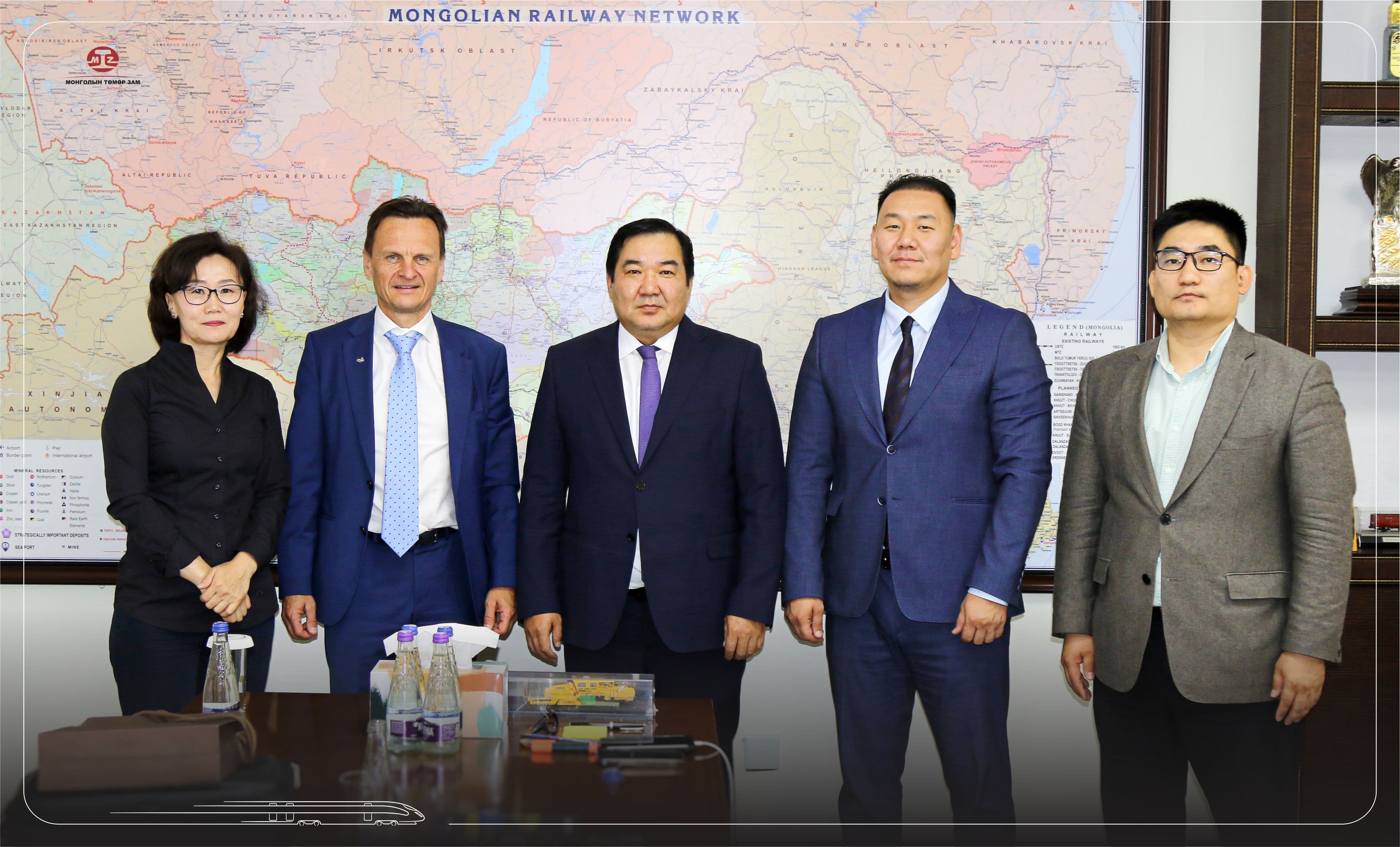 PLASSER & THEURER КОМПАНИЙН БҮС НУТГИЙН
БОРЛУУЛАЛТ ХАРИУЦСАН ЗАХИРЛЫГ ХҮЛЭЭН АВЧ УУЛЗАВ